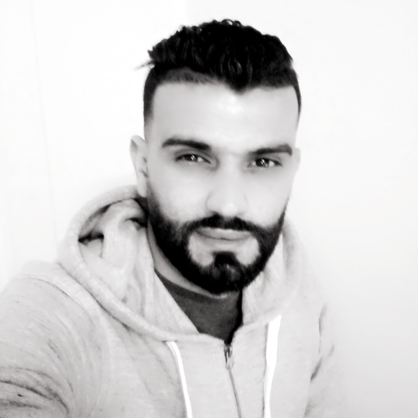 Makre Ben_yYBcH